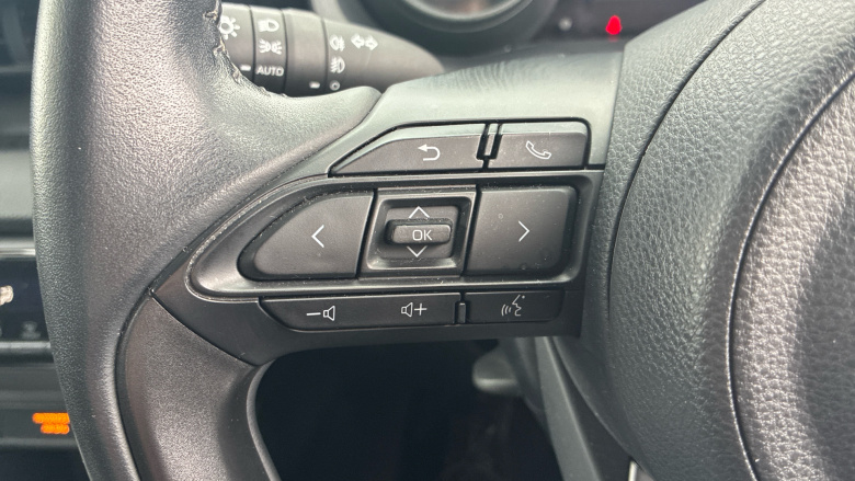 Toyota Yaris 1.5 Hybrid Design 5dr CVT Hybrid Hatchback